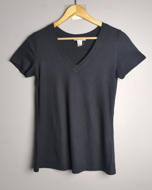 Forever 21 Black V-Neck T-Shirt