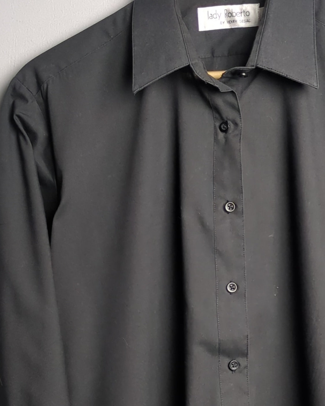 Lady Roberto By Henry Segal Black Button Shirt