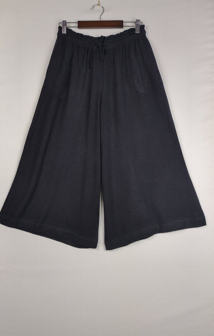 Comfy Black