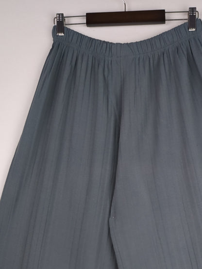 Flowy Grey