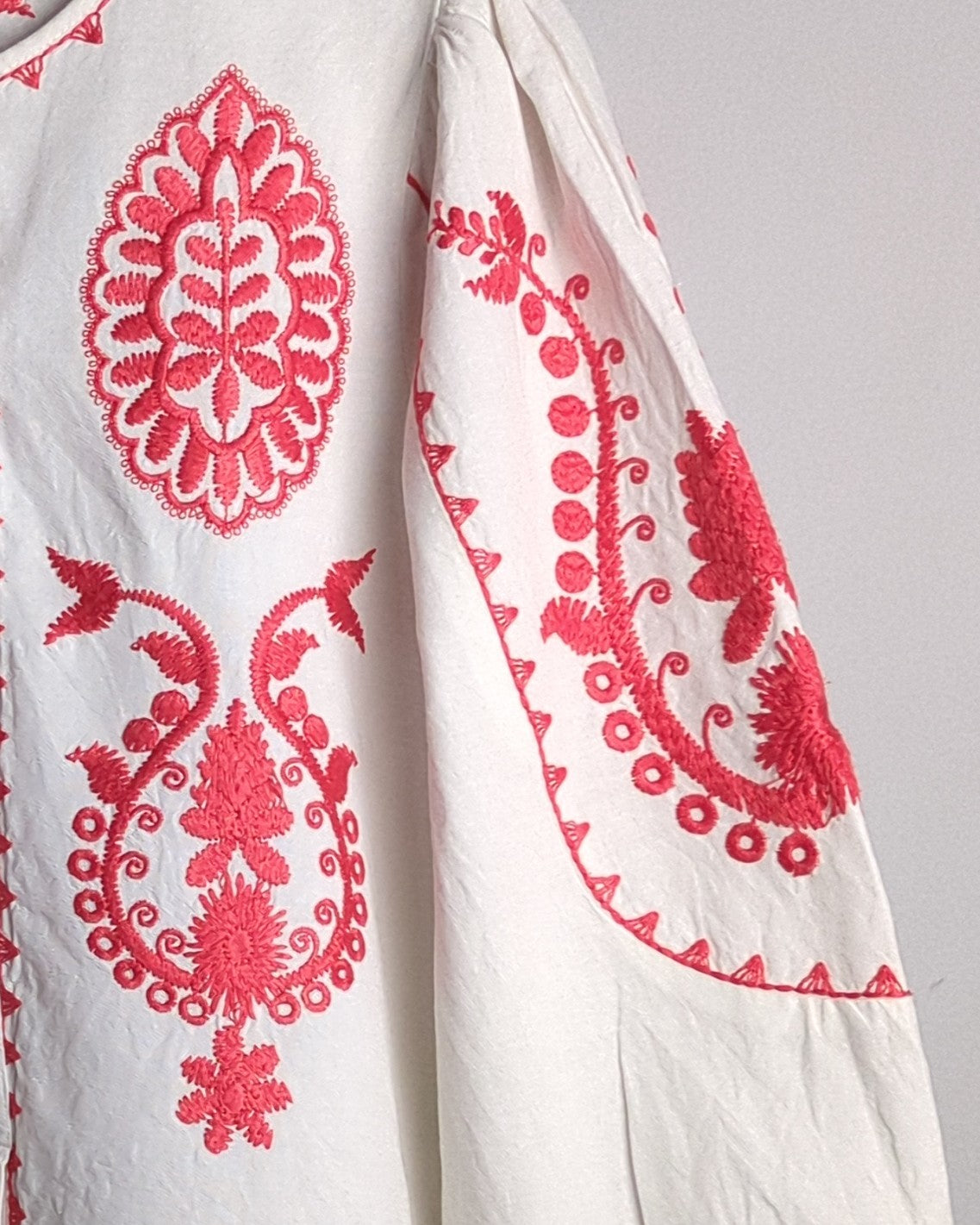 Zara White Embroidered Blouse