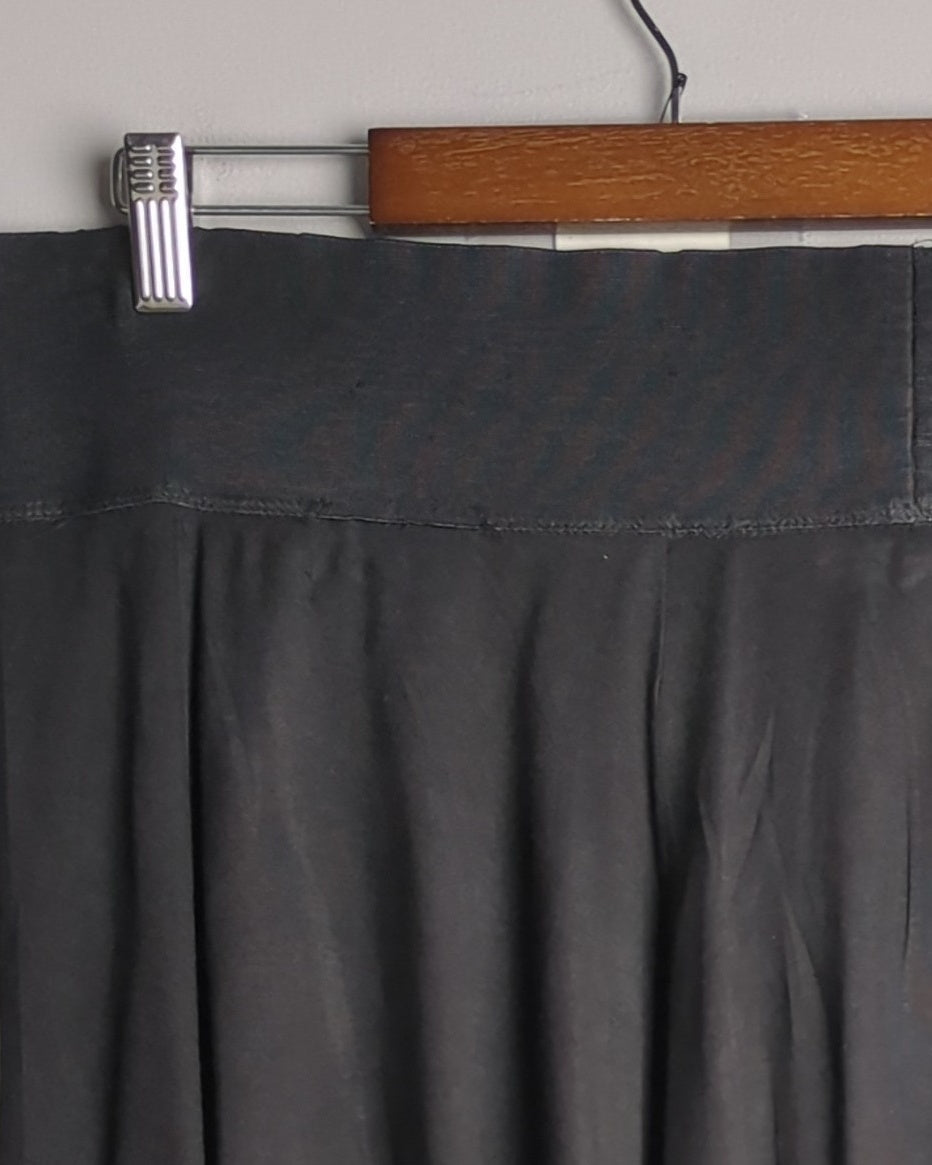 H&M Black Flare Skirt