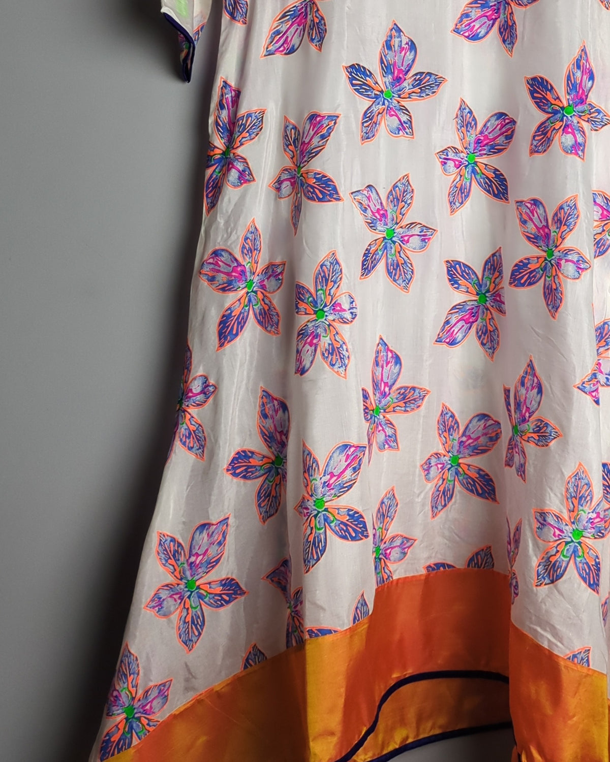 Uthenia White Floral Kurti