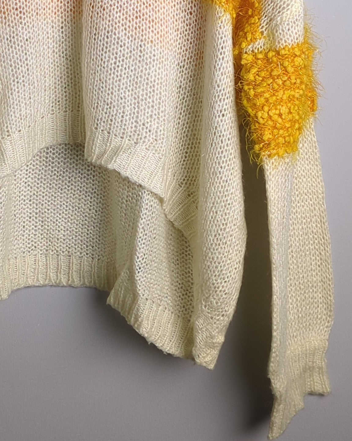 Yimao Beige Knit Sweater