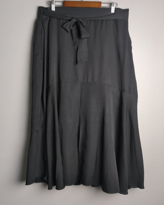 Bitter Line Black Midi Skirt