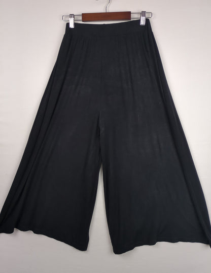 Wide Black