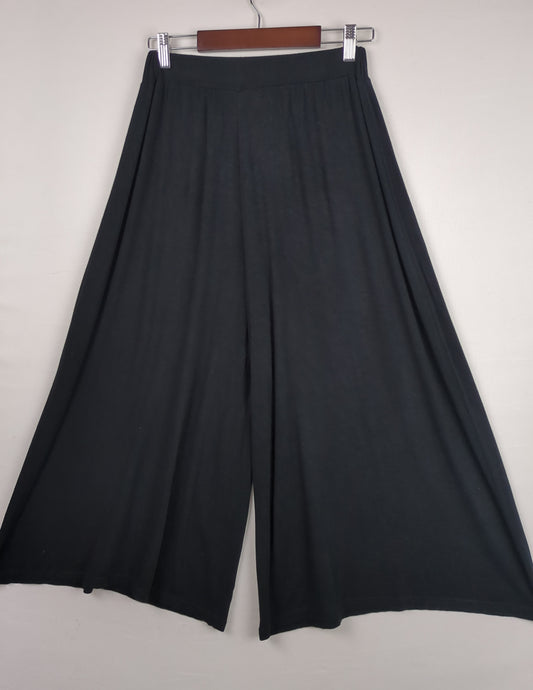 Wide Black