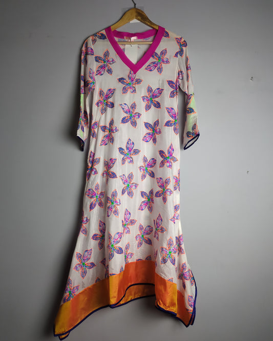 Uthenia White Floral Kurti
