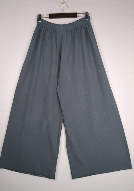 Flowy Grey