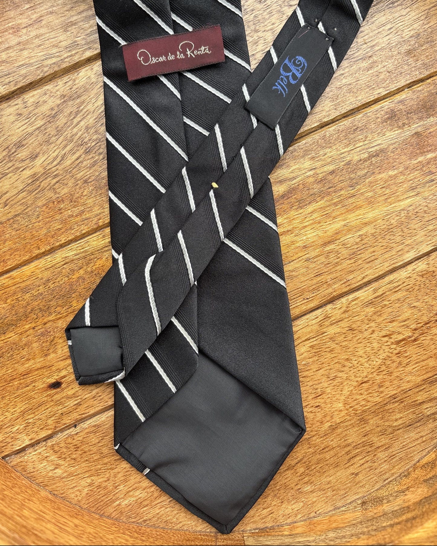 Oscar De Le Renta Black Striped Silk Necktie