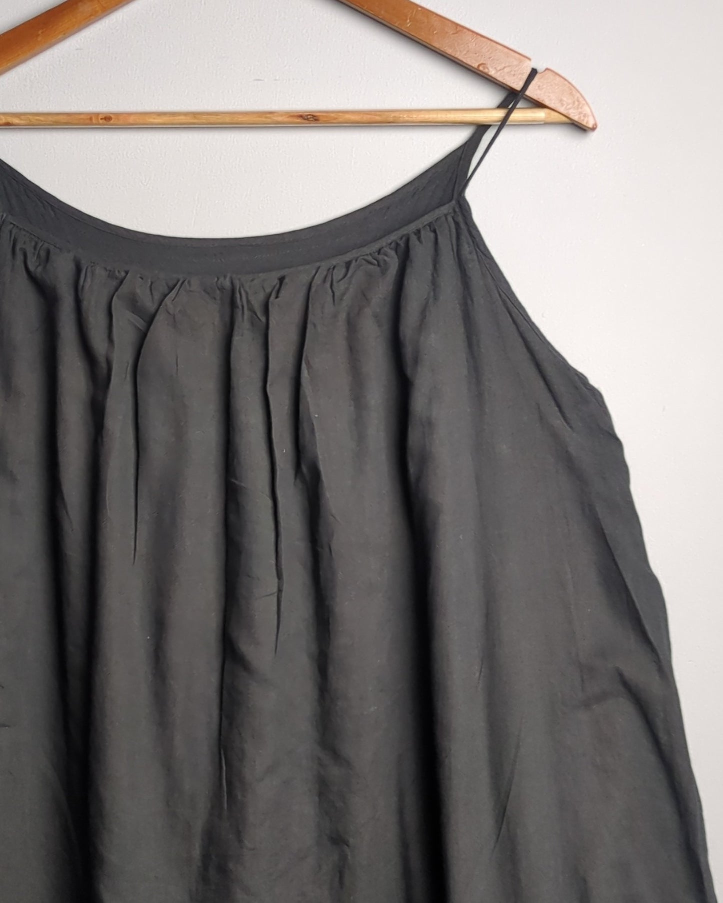 Creo Black Swing Top