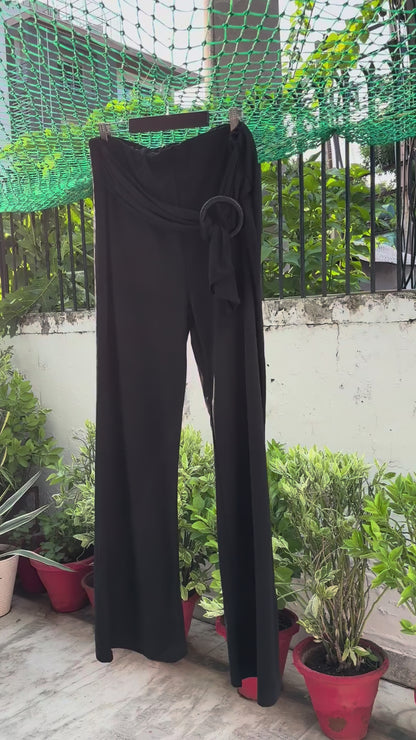 Flowy Black