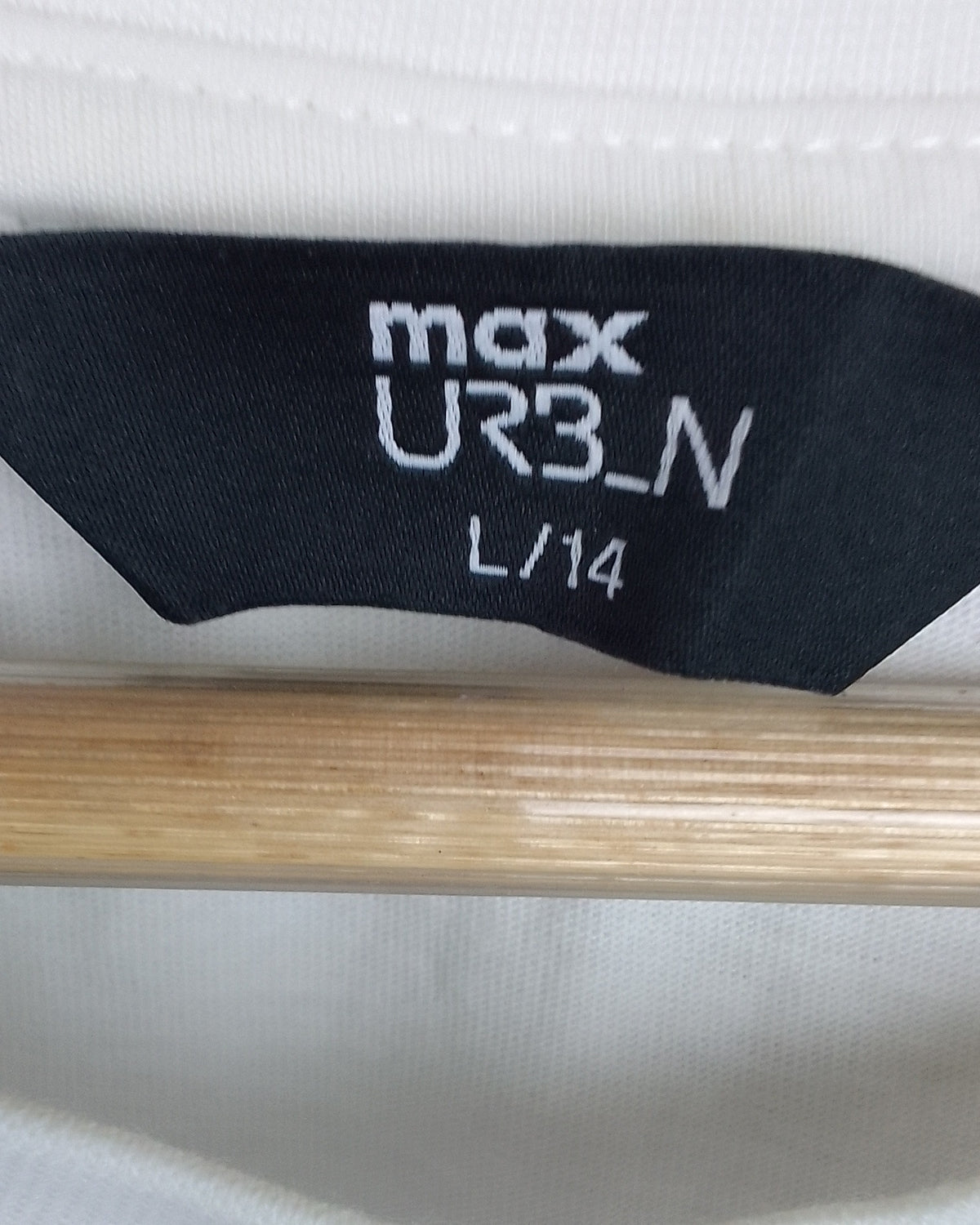 Max Urb_N White Graphic Tshirt