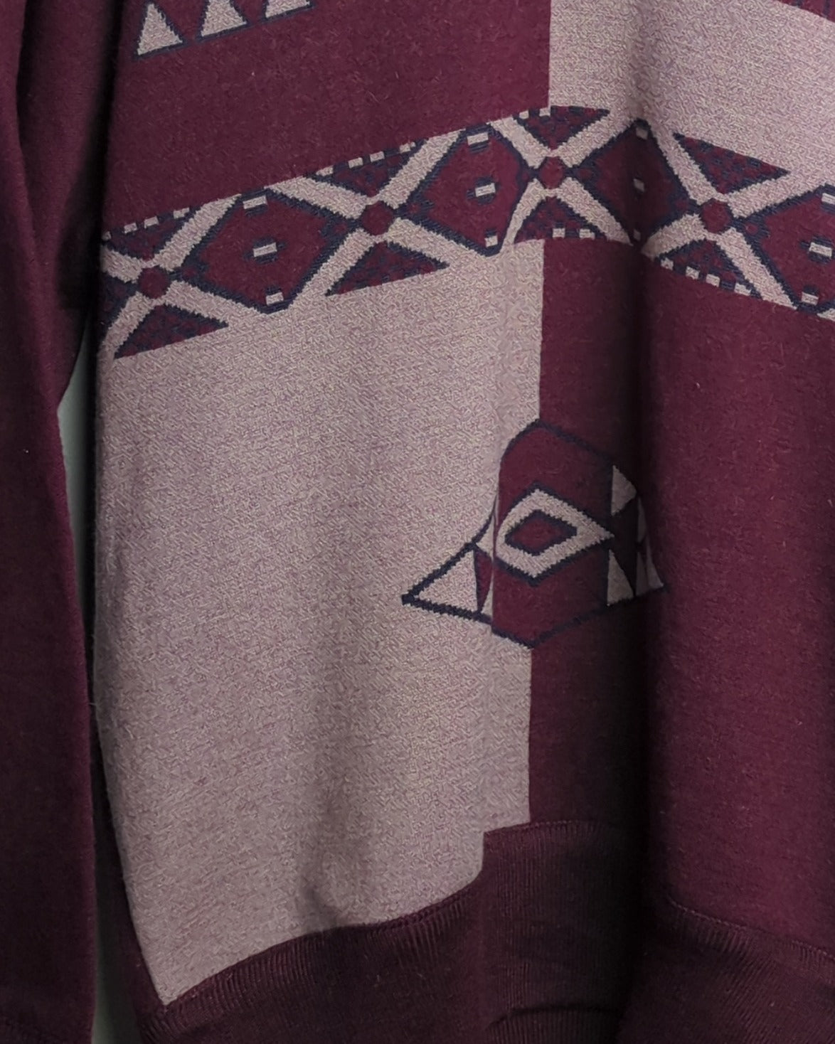 Xuevao Wine V-Neck Sweater