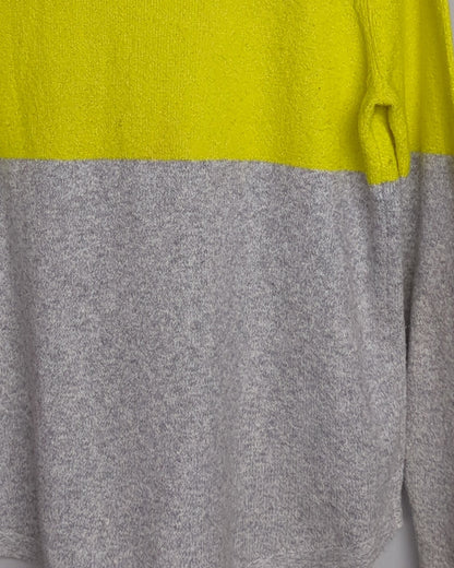 Old Navy Gray Striped Sweater