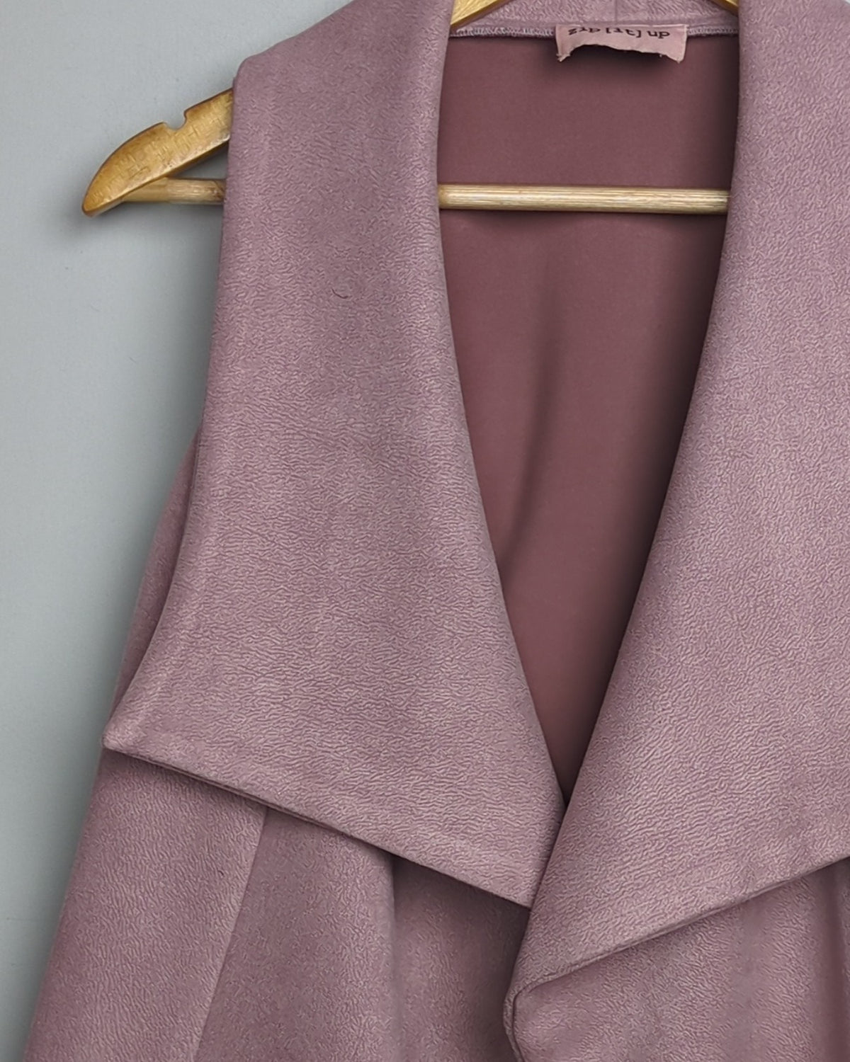Zip [It] Up Wine Sleeveless Shrug