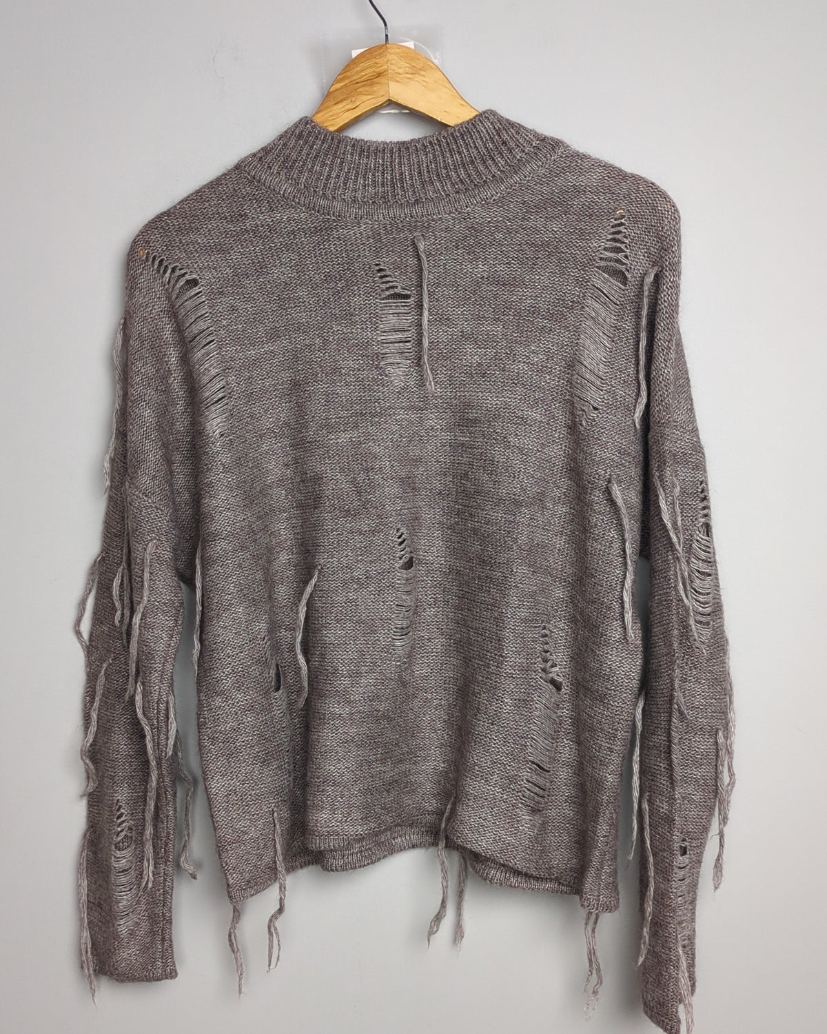 Zhashi Gray Distressed Sweater