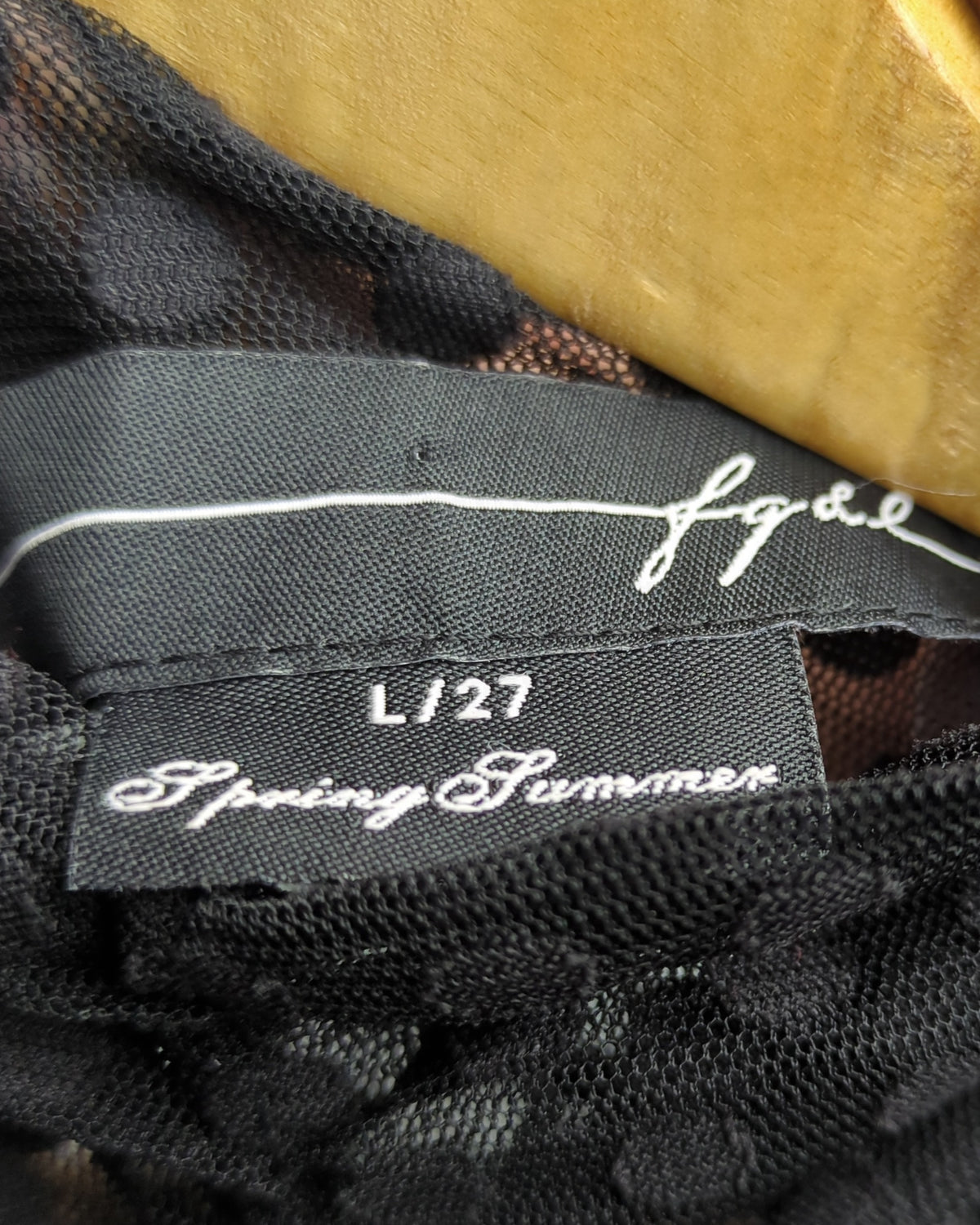 Joyful Springsummer Black Sleeveless Blouse