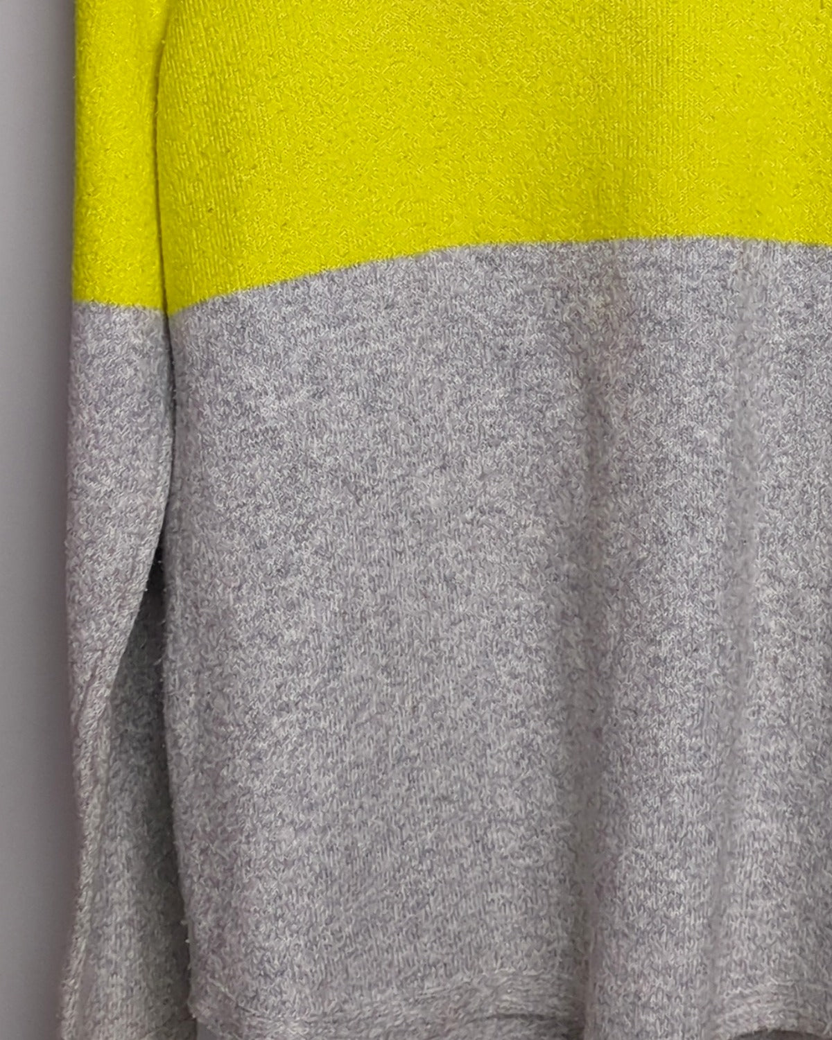 Old Navy Gray Striped Sweater