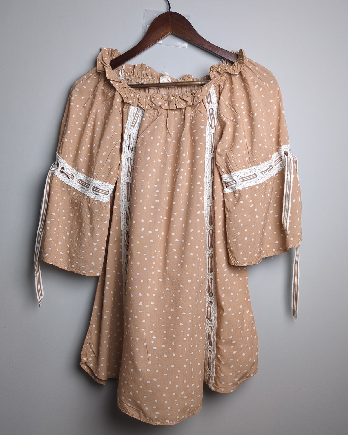Surf Gypsy Beige Polka Top