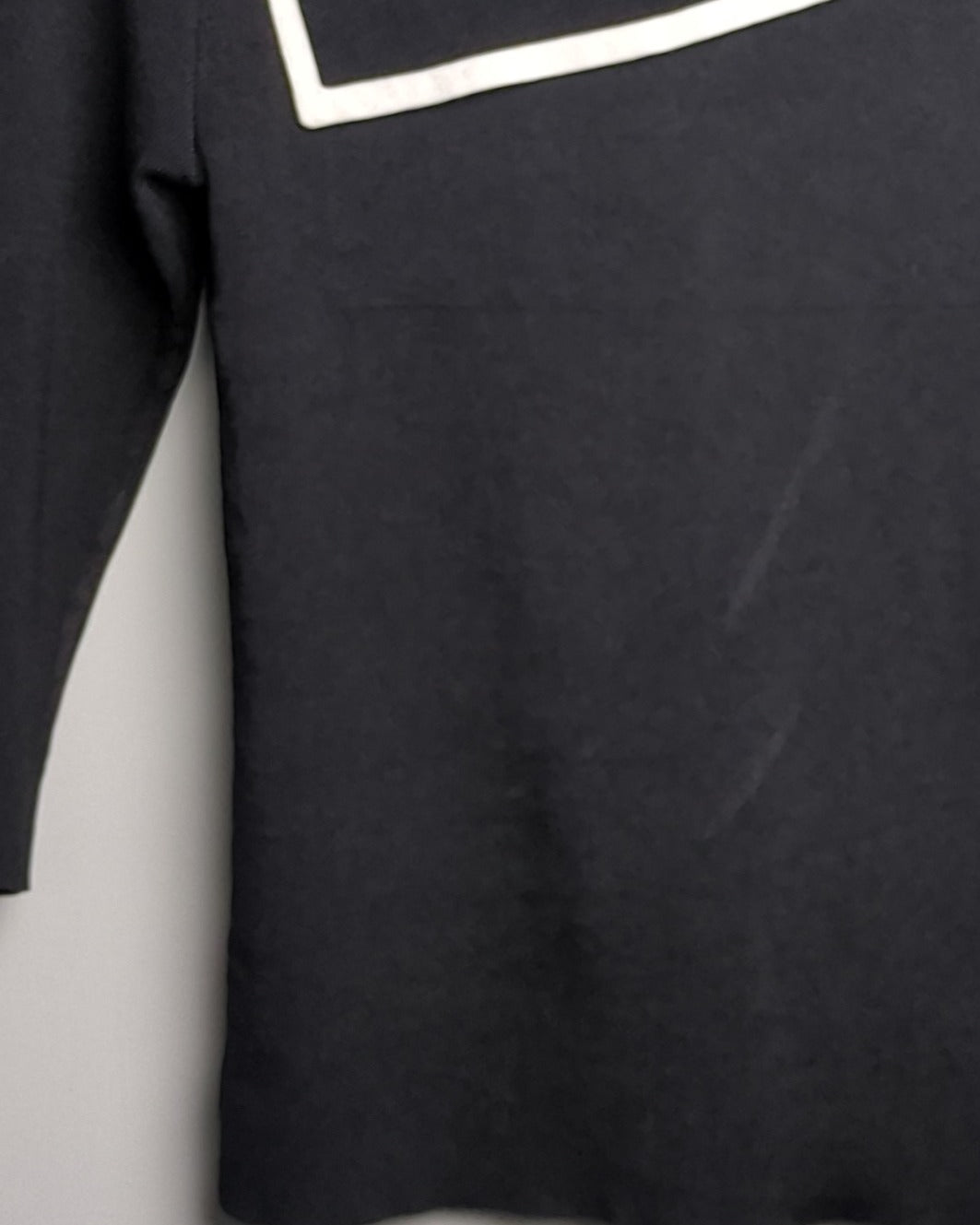 Suyi Black Asymmetric Top