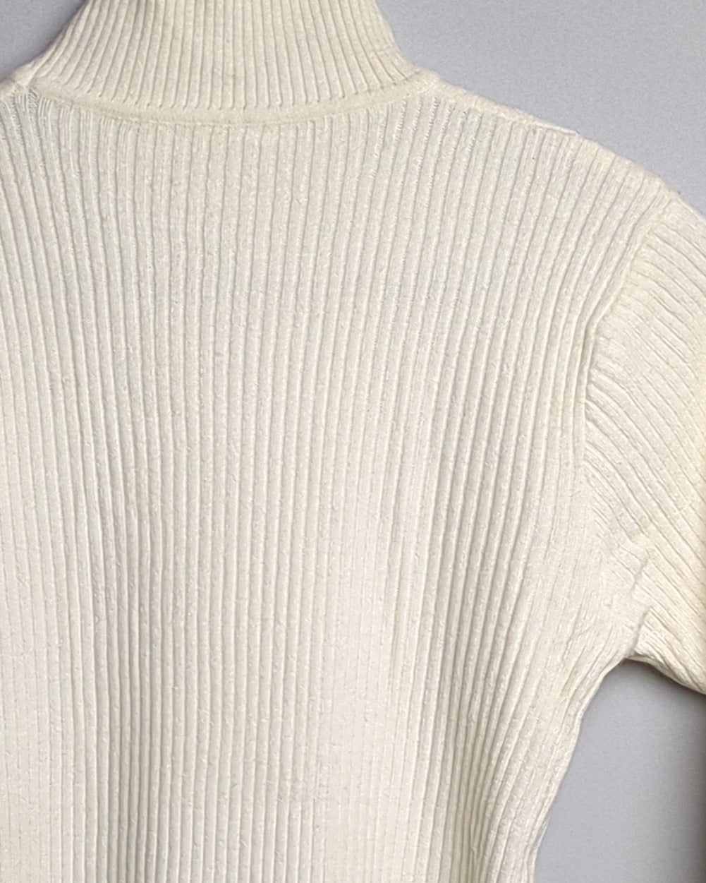 Hulin White Ribbed Sweater