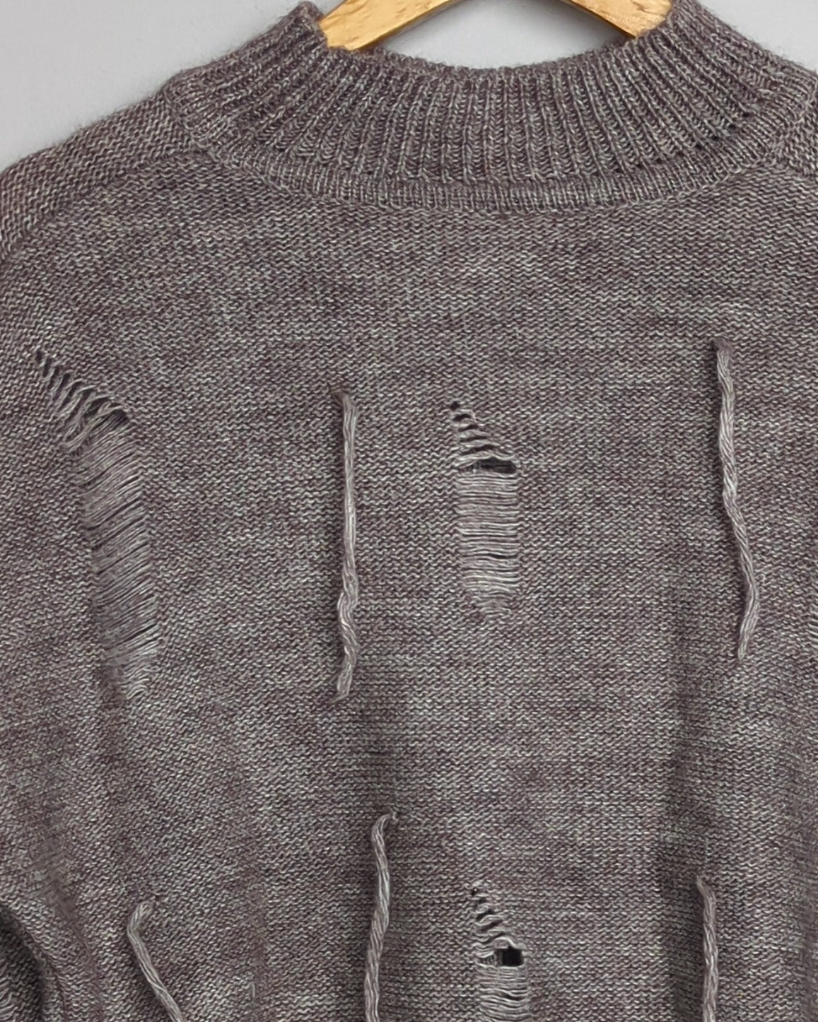 Zhashi Gray Distressed Sweater