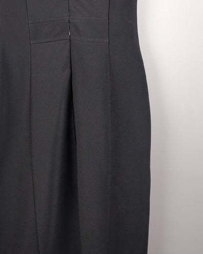 Black Sleeveless Dress